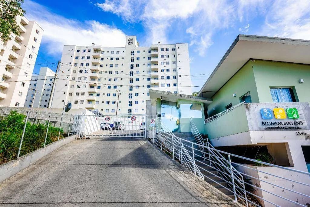 Apartamento com 2 dormitórios para alugar, 51 m por R$ 2.715,16/mês - Passo Manso - Blumenau/SC - foto 1