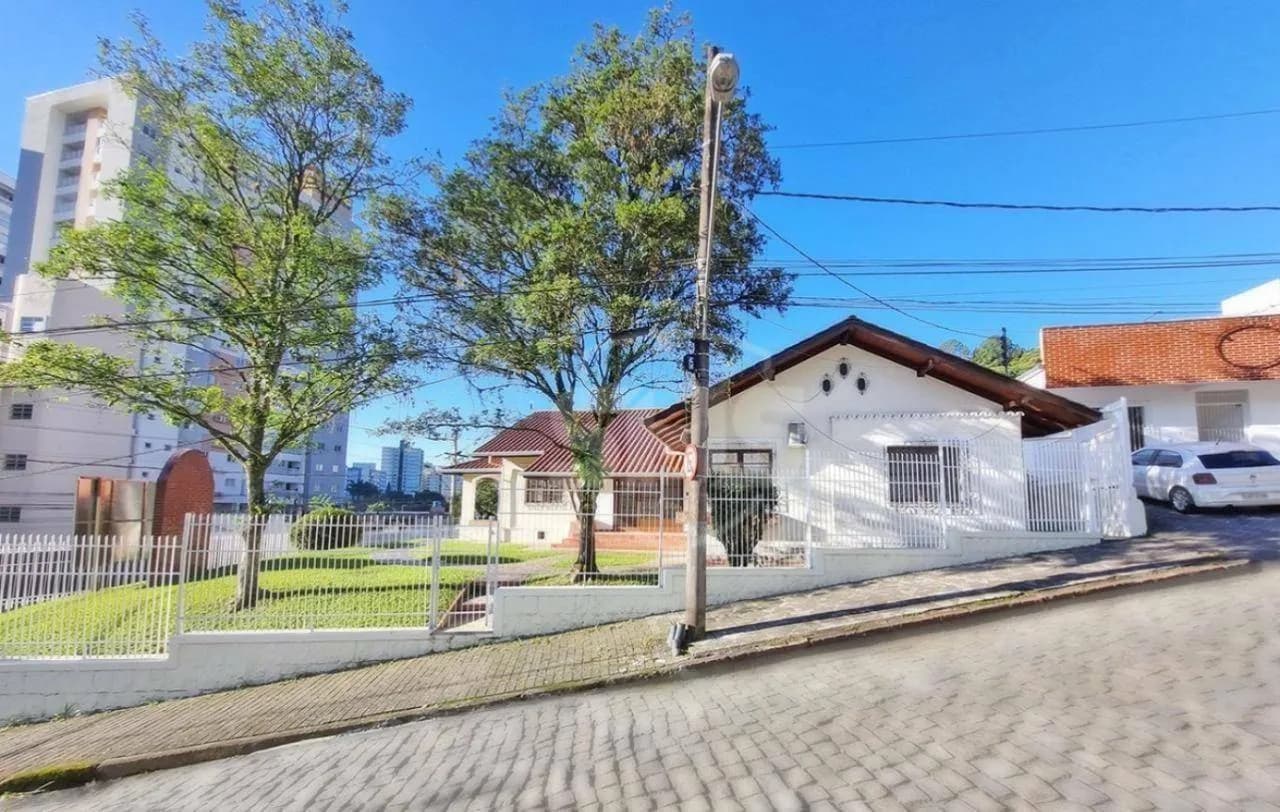 Casa com 3 dormitórios à venda, 500 m por R$ 3.500.000,00 - Garcia - Blumenau/SC
