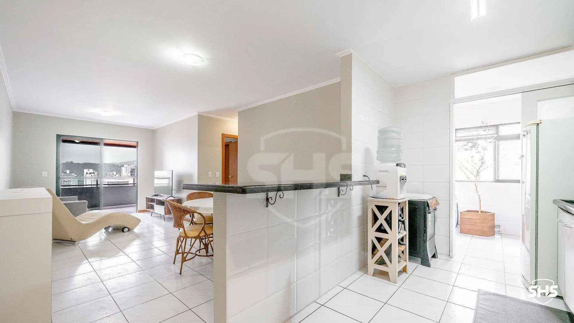 Apartamento com 2 dormitórios à venda, 81 m por R$ 650.000,00 - Vila Nova - Blumenau/SC