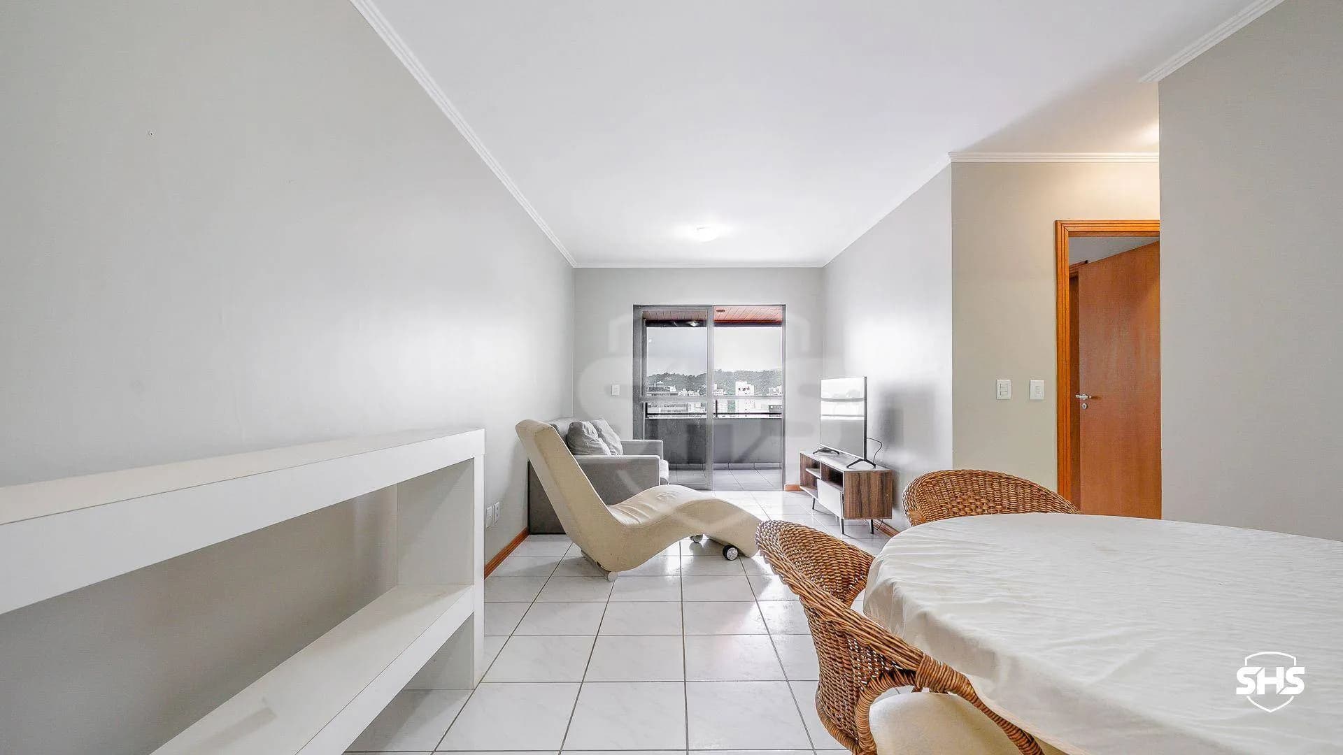 Apartamento com 2 dormitórios à venda, 81 m por R$ 650.000,00 - Vila Nova - Blumenau/SC