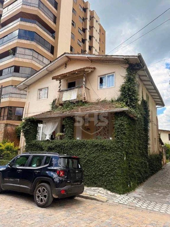 Casa com 3 dormitórios para alugar, 405 m por R$ 8.000,00/mês - Centro (Blumenau) - Blumenau/SC - foto 1