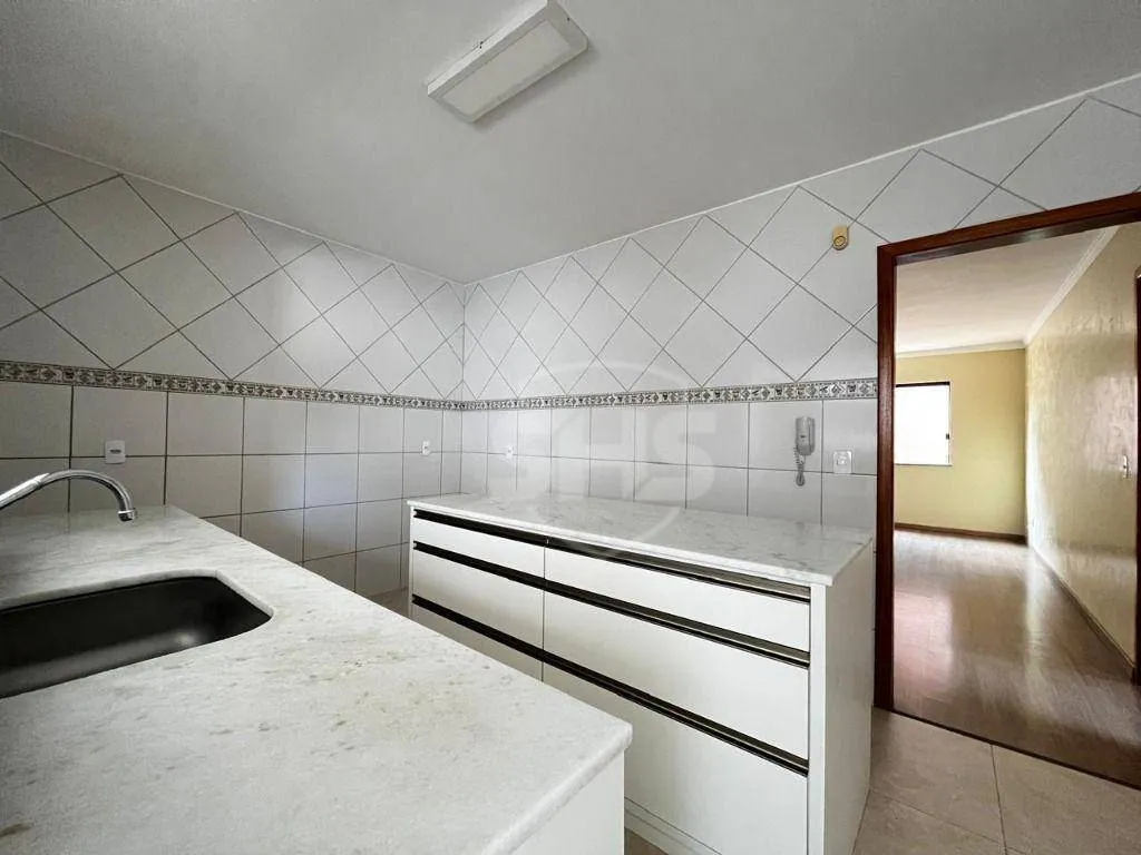 Apartamento com 3 dormitórios para alugar, 110 m por R$ 2.474,00/mês - Velha - Blumenau/SC