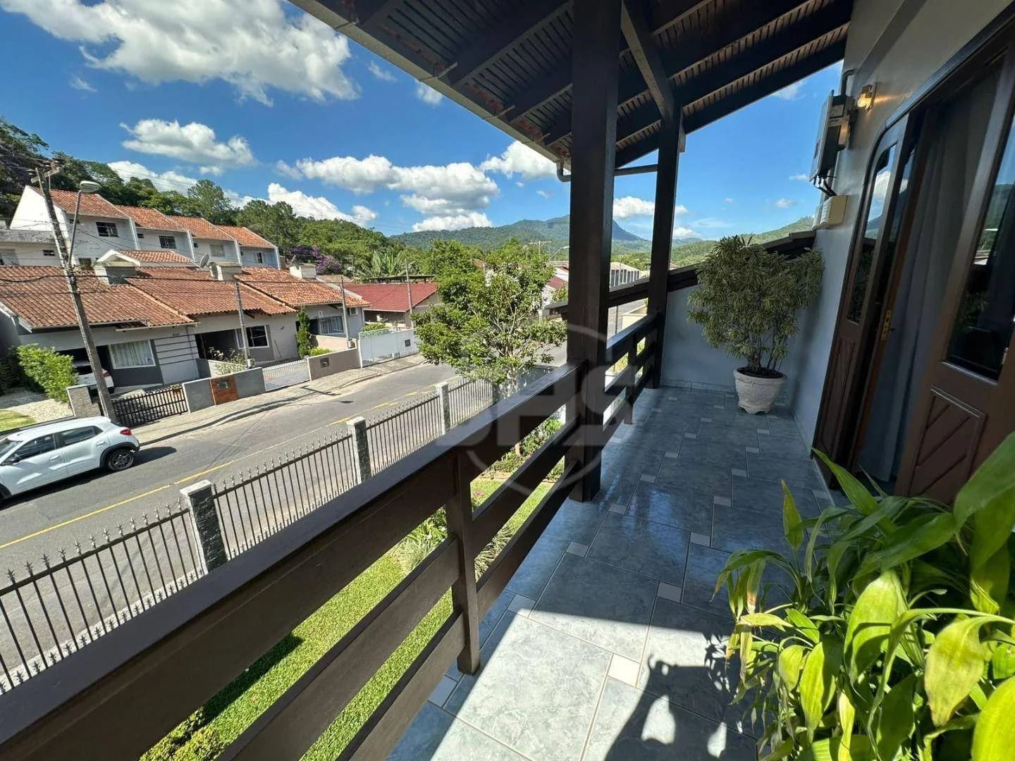 Casa com 4 dormitórios à venda, 240 m por R$ 930.000,00 - Itoupava Central - Blumenau/SC