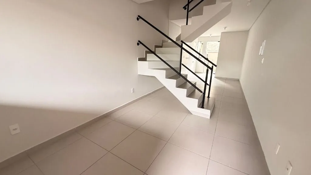 Casa com 2 dormitórios para alugar, 70 m por R$ 2.442,38/mês - Velha - Blumenau/SC