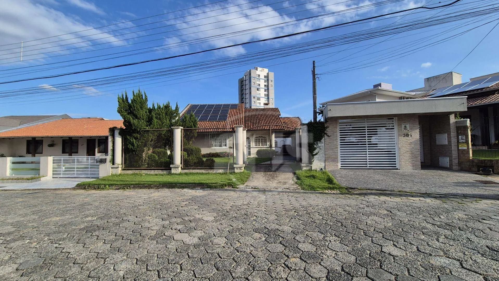Casa com 3 dormitórios à venda, 244 m por R$ 990.000,00 - Velha Central - Blumenau/SC