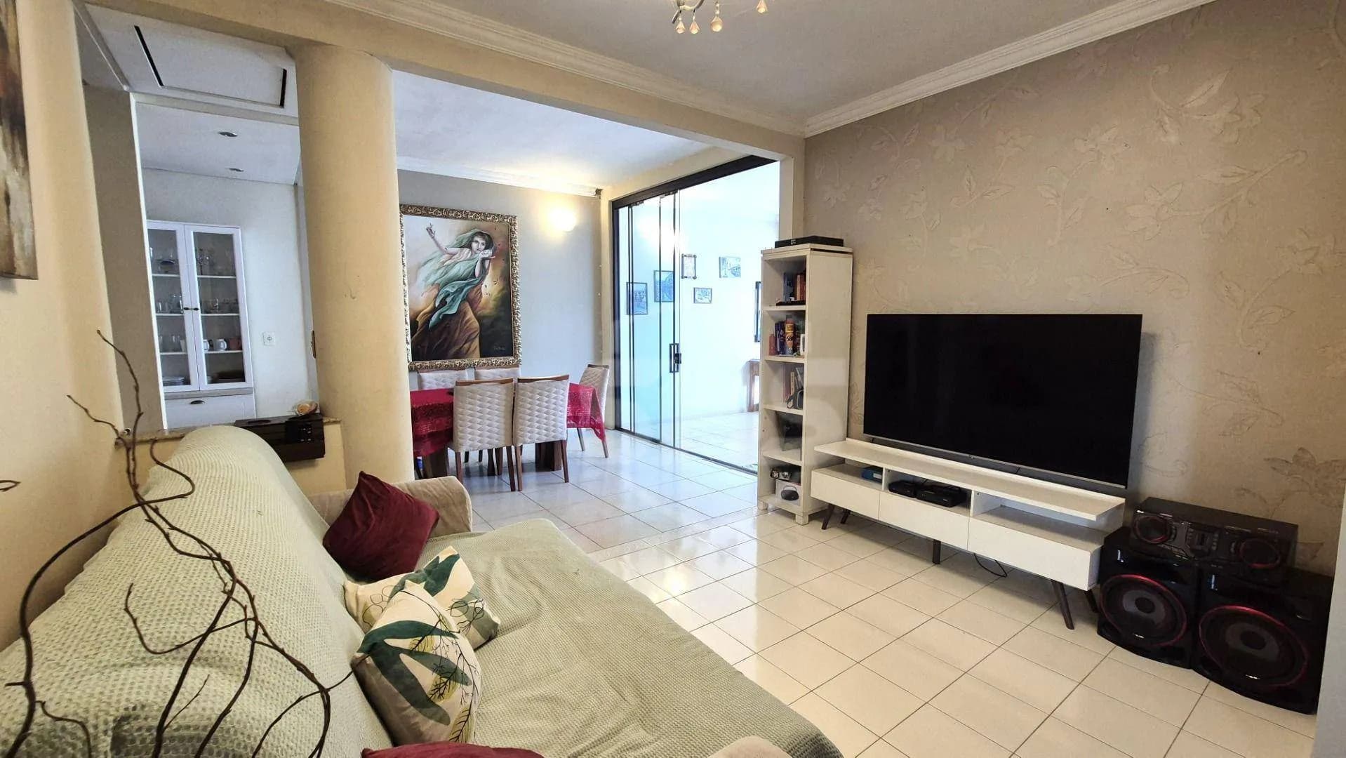 Casa com 3 dormitórios à venda, 244 m por R$ 990.000,00 - Velha Central - Blumenau/SC