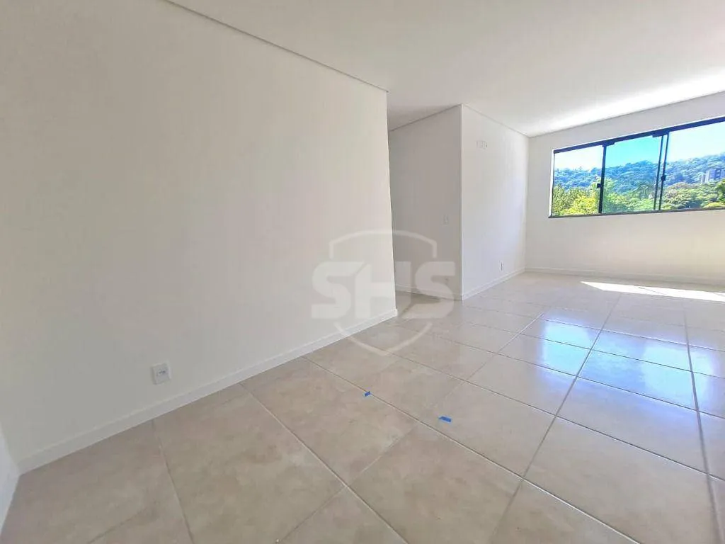 Apartamento com 2 dormitórios para alugar, 54 m por R$ 2.760,00/mês - Água Verde - Blumenau/SC