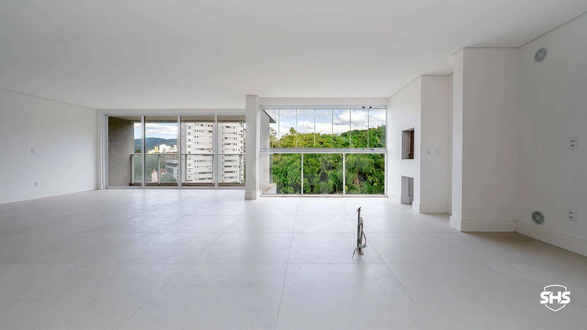 Apartamento com 4 dormitórios à venda, 245 m por R$ 2.380.000,00 - Bom Retiro - Blumenau/SC
