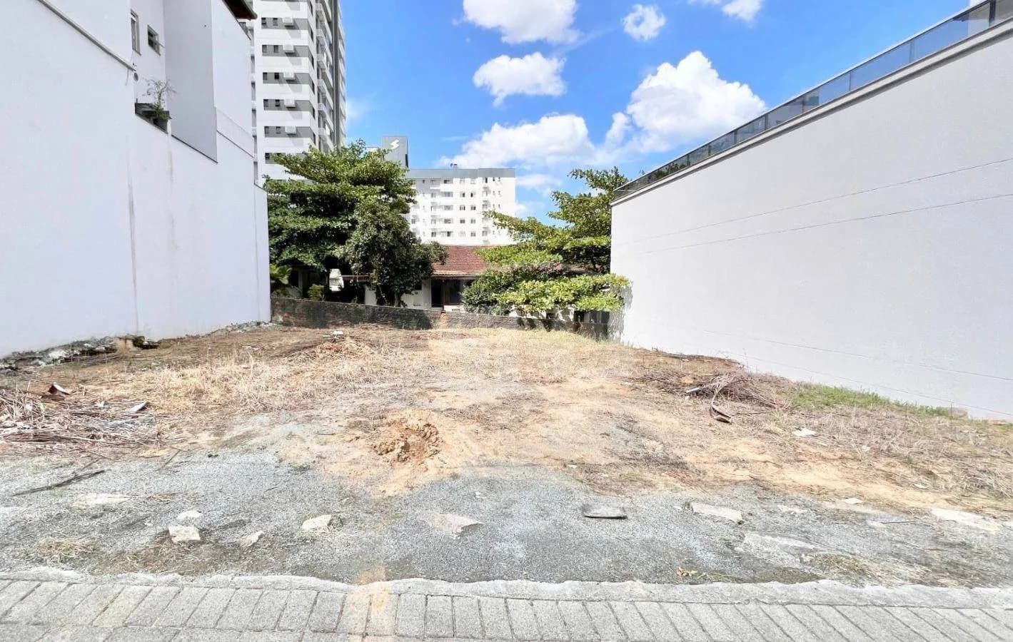 Terreno à venda, 300 m por R$ 600.000,00 - Vila Nova - Blumenau/SC - foto 1