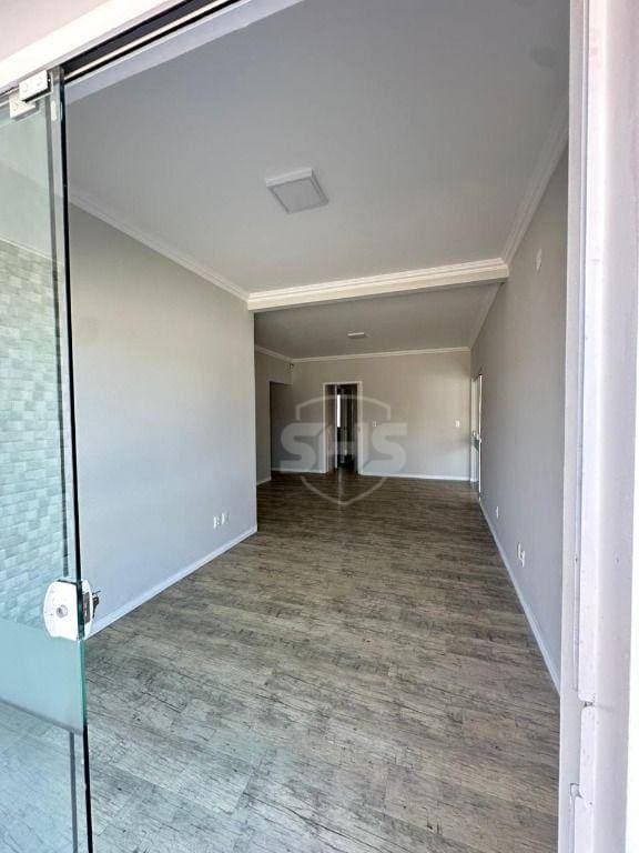 Casa com 3 dormitórios para alugar, 136 m por R$ 4.355,00/mês - Água Verde - Blumenau/SC