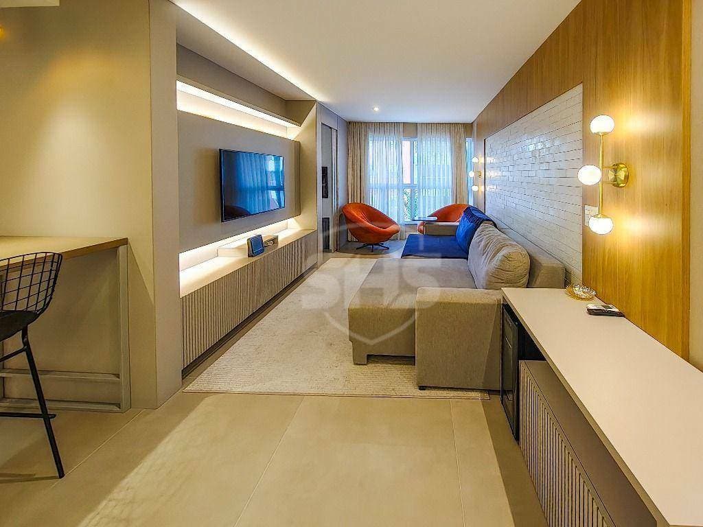 Apartamento com 3 dormitórios para alugar, 106 m por R$ 8.020,00/mês - Centro - Blumenau/SC