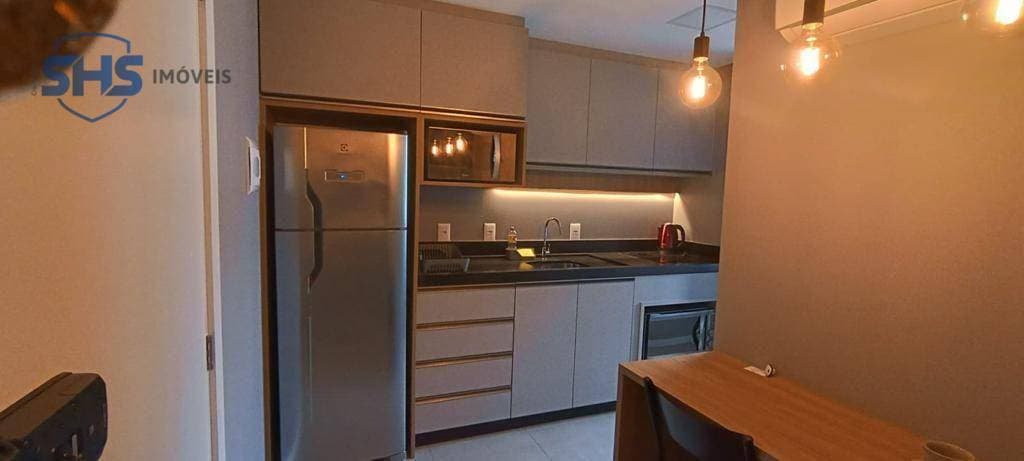 Apartamento com 1 dormitório para alugar, 28 m por R$ 3.090,00/mês - Velha - Blumenau/SC